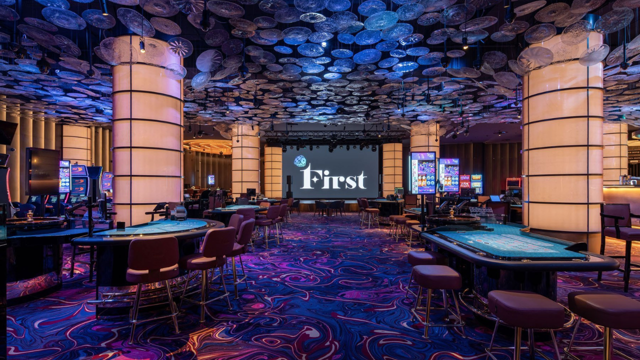 Casino "First"